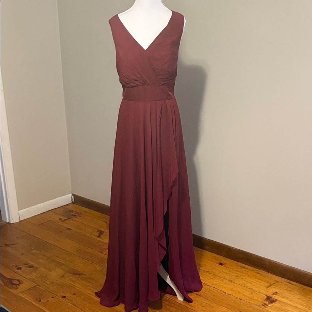 Elegant Chiffon Burgundy Evening Gown
